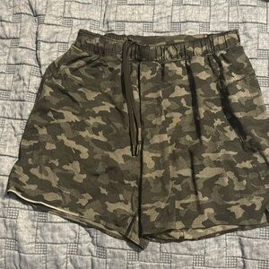 Men’s lululemon shorts